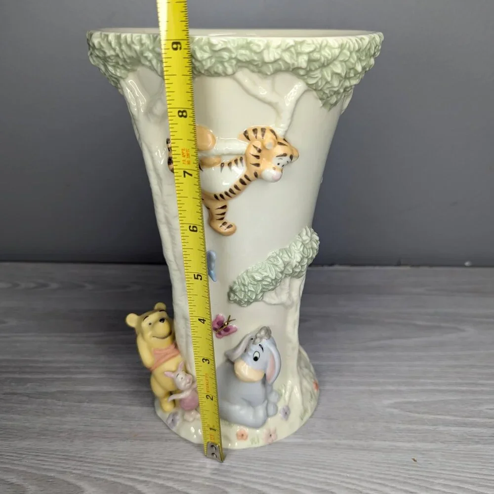 Lenox Disney Sculptural Winnie The Pooh A Most Adventurous Day XL Fine China